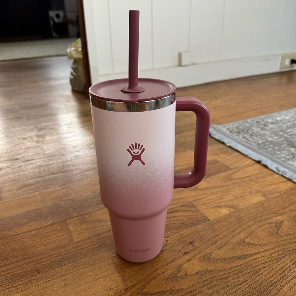 Hydro Flask 40 oz Insulated Tumbler with Handle + Straw